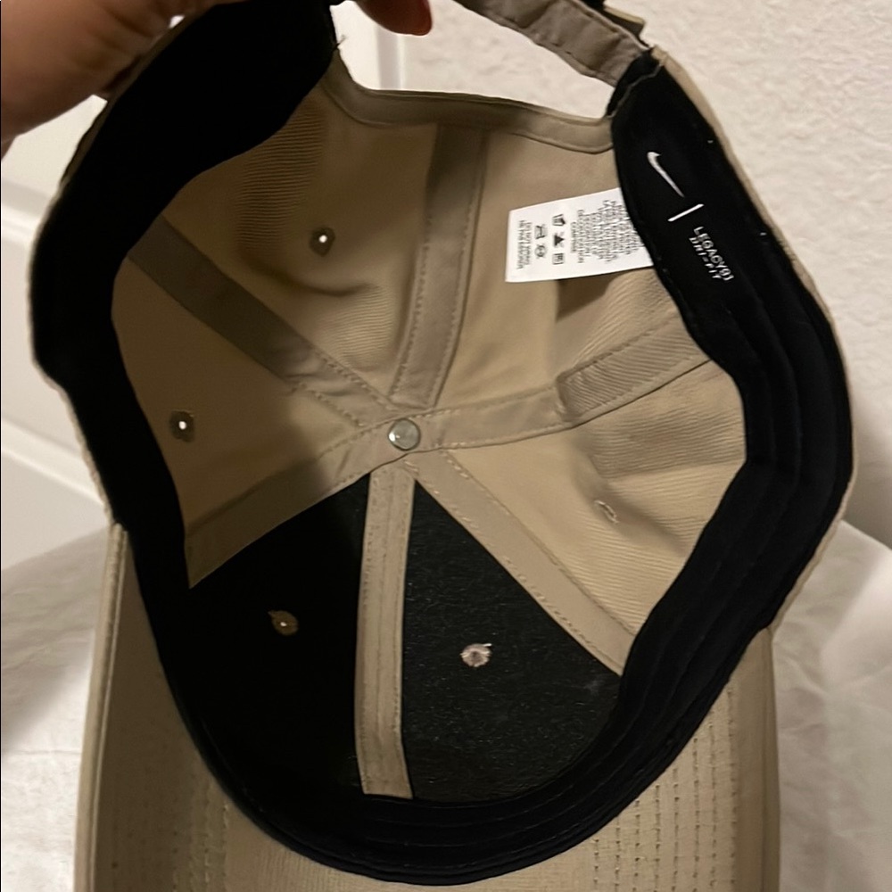 Georgia Bulldogs Nike Khaki Cap/Hat with Embroidered Logo - Picture 7 of 7